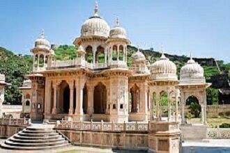 Gatore ki Chattriyan Jaipur - Lowest Flight Fares Gatore ki Chattriyan Jaipur