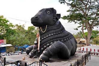 Bull Temple Bangalore - Lowest Flight Fares Bull Temple Bangalore