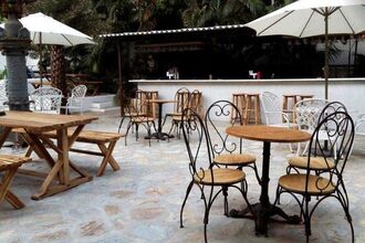 Le Vantage Café Bar Hyderabad - Lowest Flight Fares Le Vantage Café Bar Hyderabad