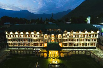 The Dewan Hotel Srinagar