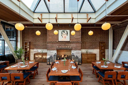 Cyndi’s Rooftop Restaurant Chicago - Lowest Flight Fares Cyndi’s Rooftop Restaurant Chicago