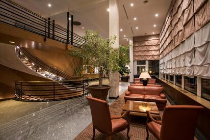 FlyOn Hotel & Conference Center Bolonia 