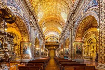 Iglesia-de-la-Compania-de-Jesus-Quito