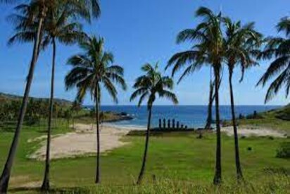 La Playa Anakena Isla de Pascua - Lowest Flight Fares La Playa Anakena Isla de Pascua