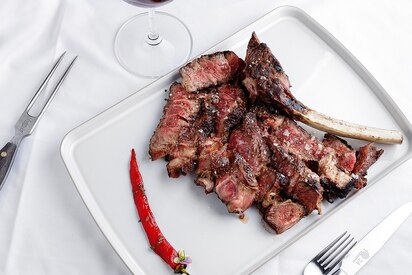 MeatEater steak & wine Praga 