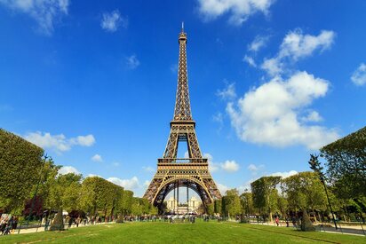 Paris France - Lowest Flight Fares Paris France