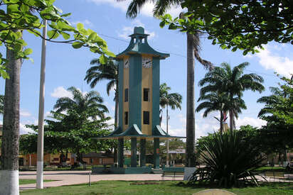 Plaza-de-Armas-de-Puerto-Maldonado