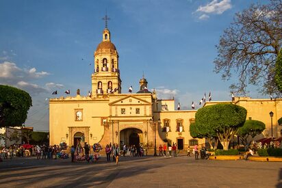 Templo y ex-convento de la Santa Cruz de los Milagros Querétaro