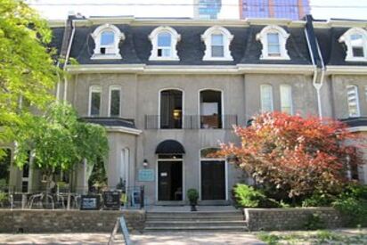 The Clarence Park Hotel Toronto - Lowest Flight Fares The Clarence Park Hotel Toronto