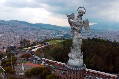 Visita a la Virgen del Panecillo Quito