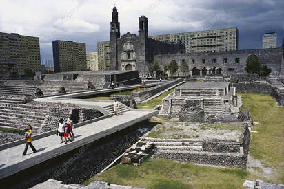 plaza de las tres culturas mexico