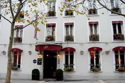 Hotel de la Porte Doree París