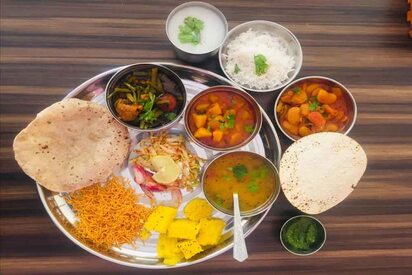 Kathiyawadi Kings Gujarati Restaurant Porbandar - Lowest Flight Fares Kathiyawadi Kings Gujarati Restaurant Porbandar