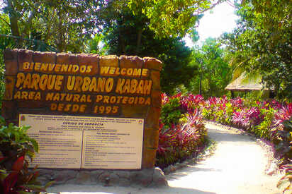 Parque Urbano Kabah