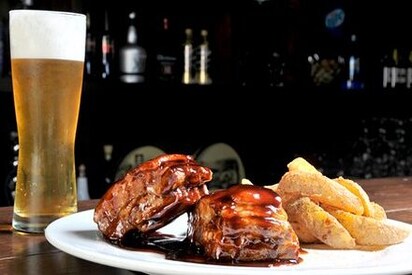 Porthos Steakhouse & Pub Santa Marta  