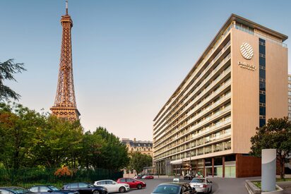 Pullman París Eiffel Tower Hotel París 