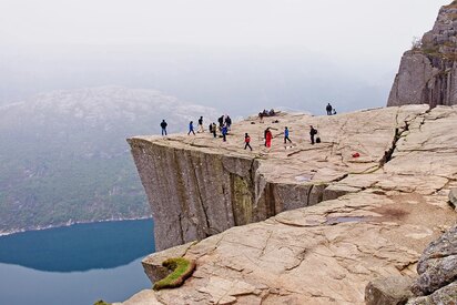 Pulpit-Rock-Preikestolen-norway - Lowest Flight Fares Pulpit Rock (Preikestolen)
