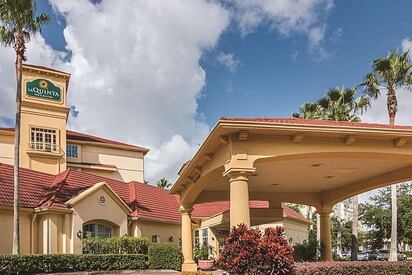 La Quinta Inn & Suites by Wyndham Orlando Airport North