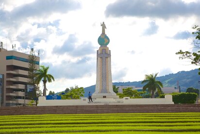 Monumento al Divino Salvador del Mundo