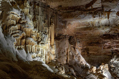 Natural Bridge Caverns