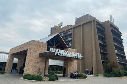 Riviera Plaza & Conference Center