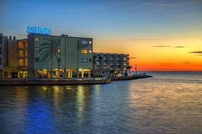Sailport Waterfront Suites Hotel Tampa
