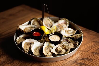 Slick Lips Seafood & Oyster House Restaurant Destin