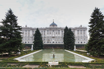 ApartoSuites Jardines de Sabatini Madrid - Lowest Flight Fares ApartoSuites Jardines de Sabatini Madrid