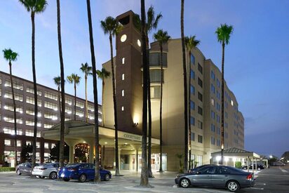 Courtyard Los Angeles LAX / Century Boulevard