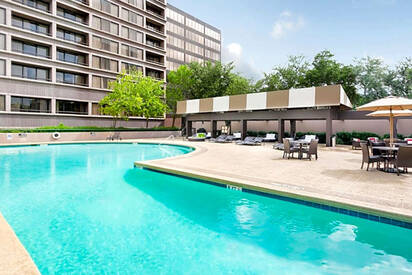 DoubleTree by Hilton Hotel & Suites Houston by the Galleria