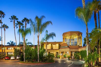 Handlery Hotel San Diego - Lowest Flight Fares Handlery Hotel San Diego