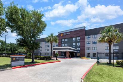 La Quinta Inn & Suites by Wyndham Houston NW Brookhollow Houston 