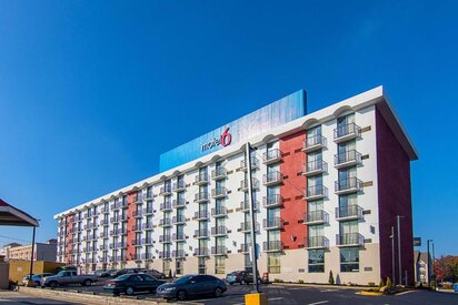 Motel 6-Atlanta GA- Atlanta Airport hotel - Lowest Flight Fares Motel 6-Atlanta GA- Atlanta Airport hotel
