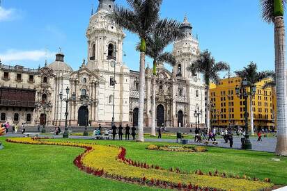 Plaza Mayor de Lima - Lowest Flight Fares Plaza Mayor de Lima