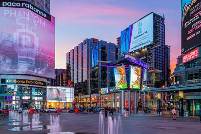 Plaza Yonge Dundas