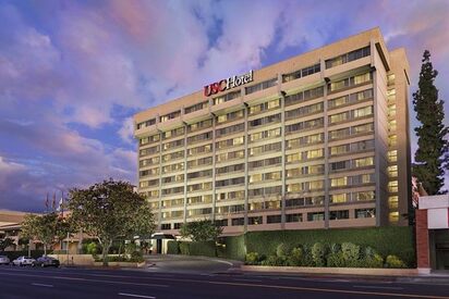 USC Hotel Los Ángeles - Lowest Flight Fares USC Hotel Los Ángeles