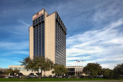 Crowne Plaza an IHG Hotel Dallas - Lowest Flight Fares Crowne Plaza an IHG Hotel Dallas