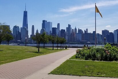 Parque de la libertad del centro de negocios