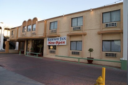 Rodeway Inn & Suites