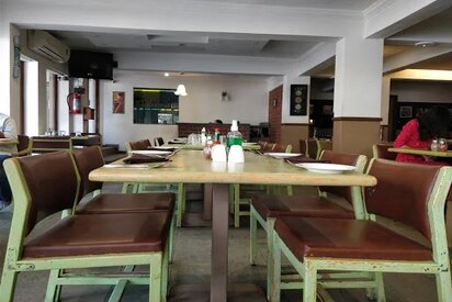 ThatPlace Vadodara - Lowest Flight Fares ThatPlace Vadodara