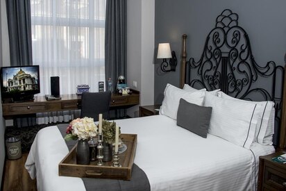 Zocalo Rooms