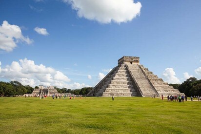Explorar las ruinas mayas de Chichén Itzá Cancún 