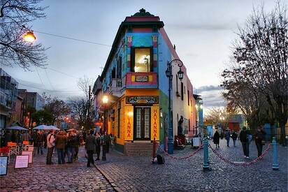 Explore La Boca and the Caminito Street Museum