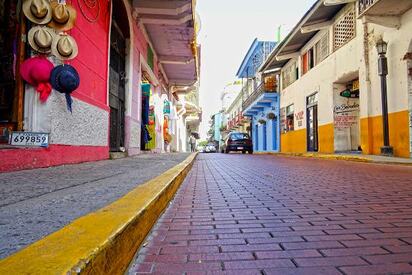 Paseo por las calles del Casco Viejo Panamá City 