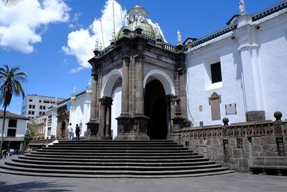 Plaza de la Independencia & Catedral Metropolitana