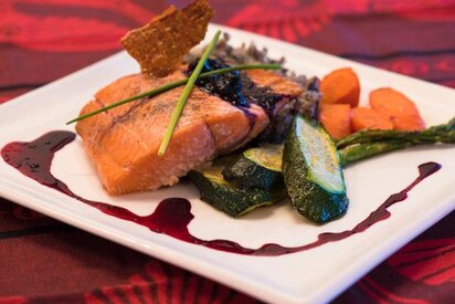 Salmon n' Bannock restaurant Vancouver 