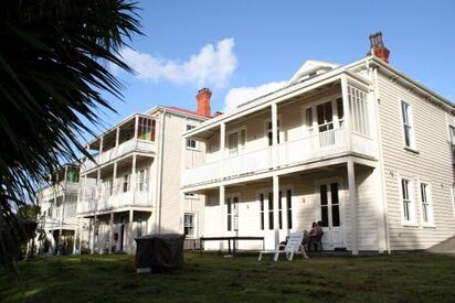 Veranadahs Parkside Lodge Auckland - Lowest Flight Fares Veranadahs Parkside Lodge Auckland