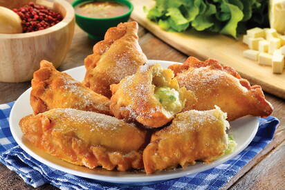 empanada-de-viento-ecuador - Lowest Flight Fares Empanada de Viento