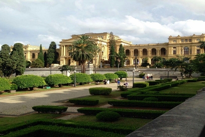 Parque de la Independencia y Museo Paulista