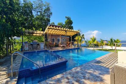 Seaside Chateau Belize 